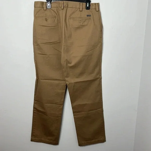Bundle of 2 Men’s Izod Navy & Khaki Pants - Picture 7 of 7